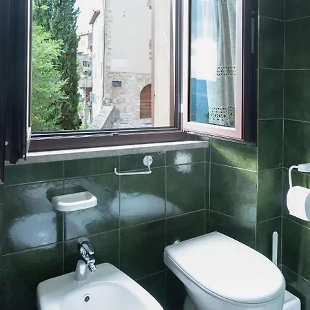 Cute House In Central Todi With Sensational Views * Todi