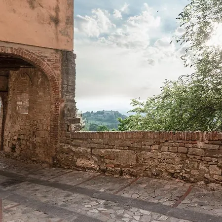 Nyaraló Cute House In Central Todi With Sensational Views *