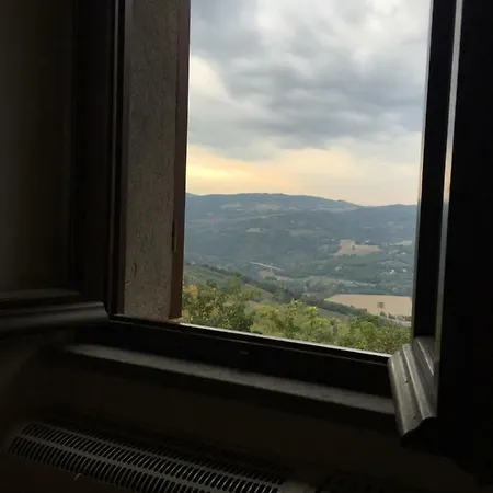 House In With Sensational Views Of Surrounding Countryside * Todi
