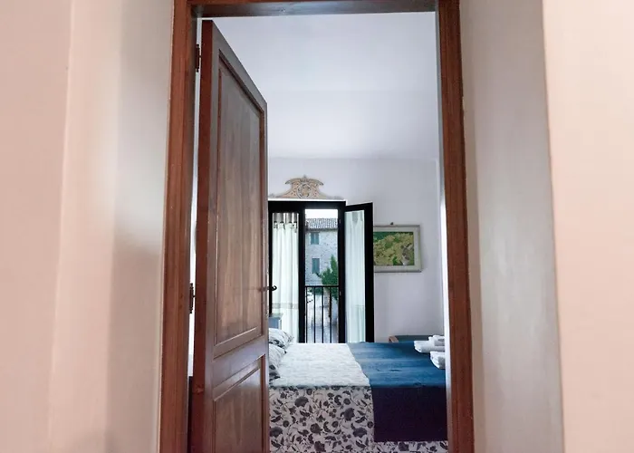 House In With Sensational Views Of Surrounding Countryside Todi